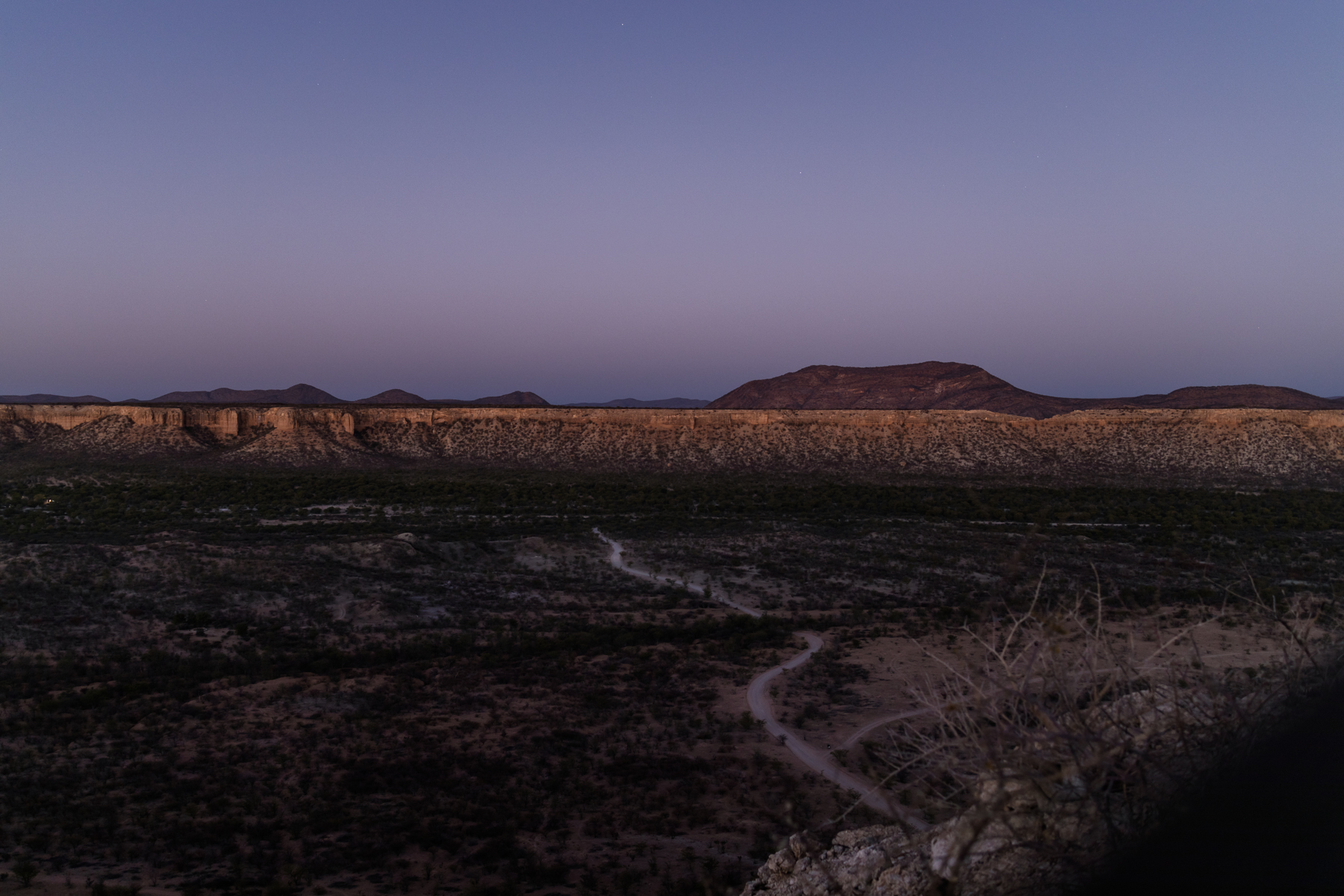 ugab-terrace-namibia_elopement-destination_sunset-at-vingeklip