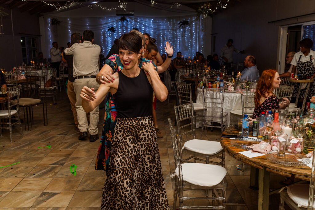 wedding-reception_out-of-africa-town-lodge_otjiwarongo-wedding-photographer_mariette-du-toit-photography