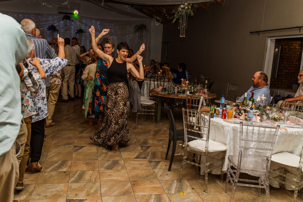 wedding-reception_out-of-africa-town-lodge_otjiwarongo-wedding-photographer_mariette-du-toit-photography