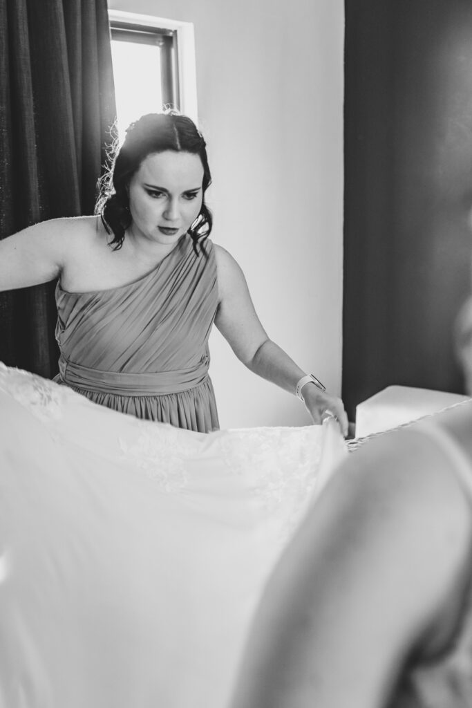 bridal-preparation_otjiwarongo-namibia-otjiwarongo-wedding-photographer_mariette-du-toit-photography