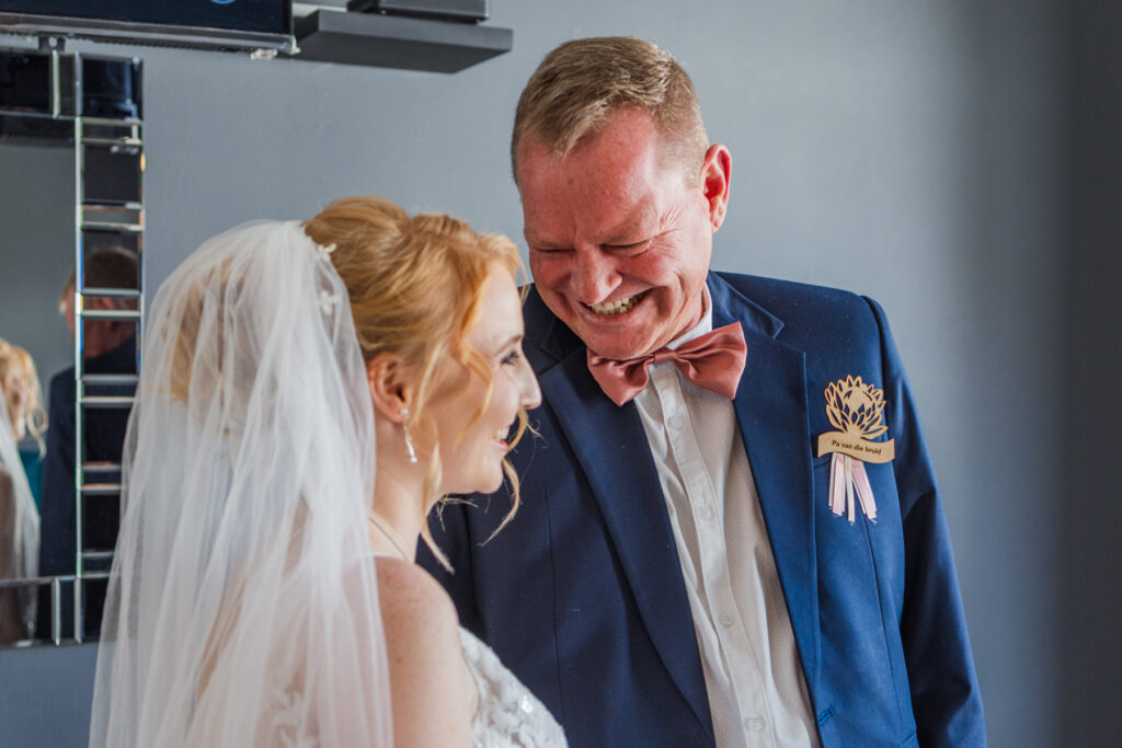 bridal-preparation_otjiwarongo-namibia-otjiwarongo-wedding-photographer_mariette-du-toit-photography