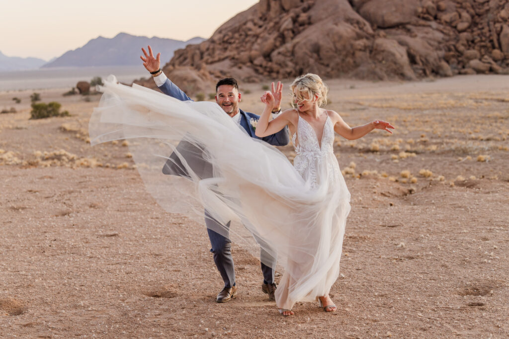 Sossusvlei-elopement_Namibian-safari-wedding_Namibian-wedding-photography